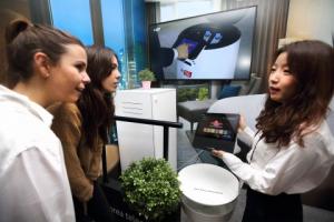 KT, MWC 2019에서 선보인 5G ‘AI 호텔 로봇’ 국내 호텔에서 구현 전망
