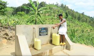 녹차원, 르완다 가샤루 마을에 안전한 식수대 설치
