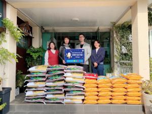 크리에이티브통제주, 서귀포시 천사보육원에 '쌀-찹쌀' 기부... 문화 나눔 활동 진행